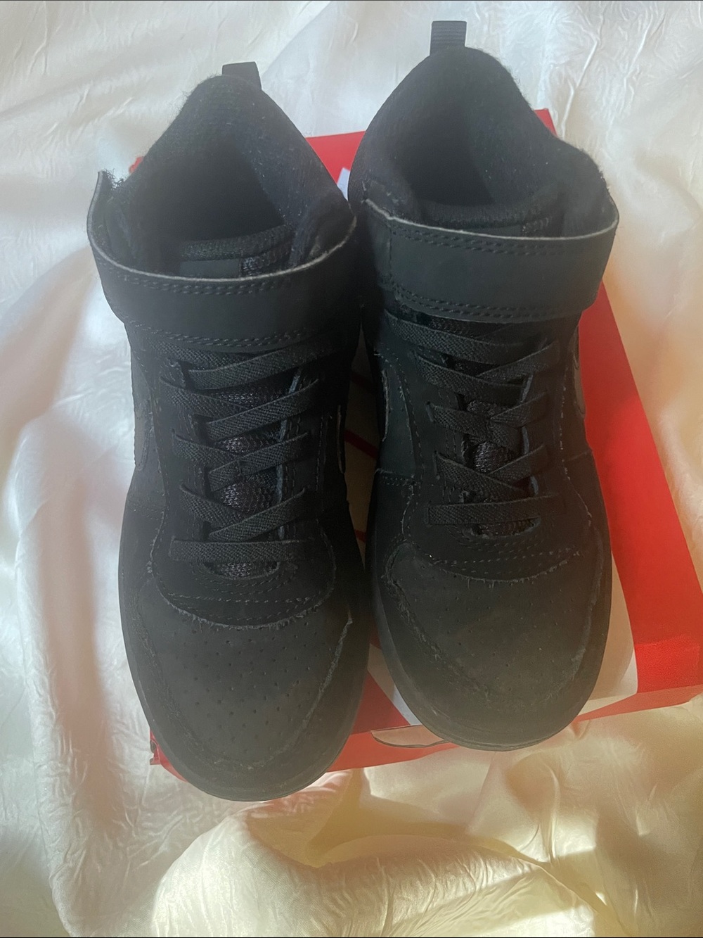 Nike Black court borough Mid. Size 12c